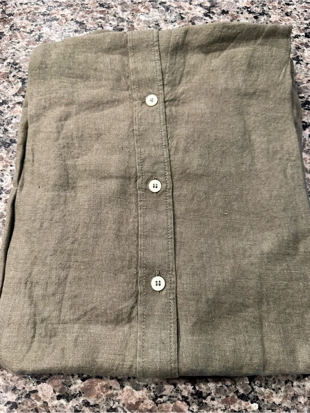 Banana Republic Men's Olive Green Linen Button-Down Shirt